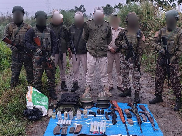 Joint Operation में Security Forces की बड़ी कामयाबी, भारी मात्रा में Arms और Ammunition बरामद