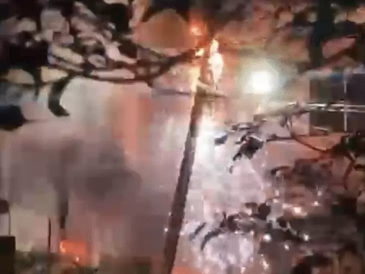 इंदौर EV हादसा: चार्जिंग के दौरान ब्लास्ट का शक, 8 लोगों की दर्दनाक मौत