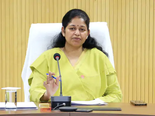 सागर में कलेक्टर सख्त, तीन अधिकारियों को नोटिस; बैठक से गैरहाजिरी पर मांगा जवाब