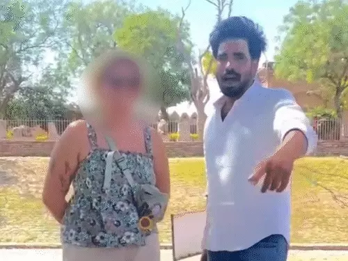 ग्वालियर किला: रशियन महिला के साथ इन्फ्लुएंसर की अशोभनीय हरकत, वीडियो वायरल