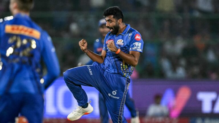 RR vs MI Live Score: मुंबई इंडियंस की बल्लेबाजी हुई फ्लॉप, रोहित शर्मा सिर्फ 5 रन बनाकर आउट | राजस्थान रॉयल्स का धमाका