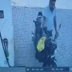 बिलासपुर में युवक ने बीच सड़क खुद को लगाई आग, 80% तक झुलसा; CCTV वीडियो सामने आया