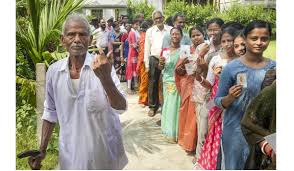 West Bengal Voting LIVE 2026: 142 Seats पर 61% Polling, TMC-BJP Clash
