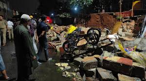 Bengaluru News: भारी बारिश में दीवार गिरी, 7 की मौत; CM Siddaramaiah ने दिया मुआवजे का ऐलान
