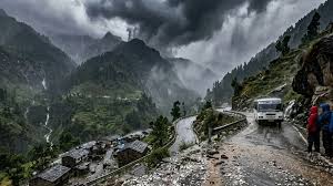 Uttarakhand Weather Alert: अगले 48 घंटे में भारी बारिश का खतरा