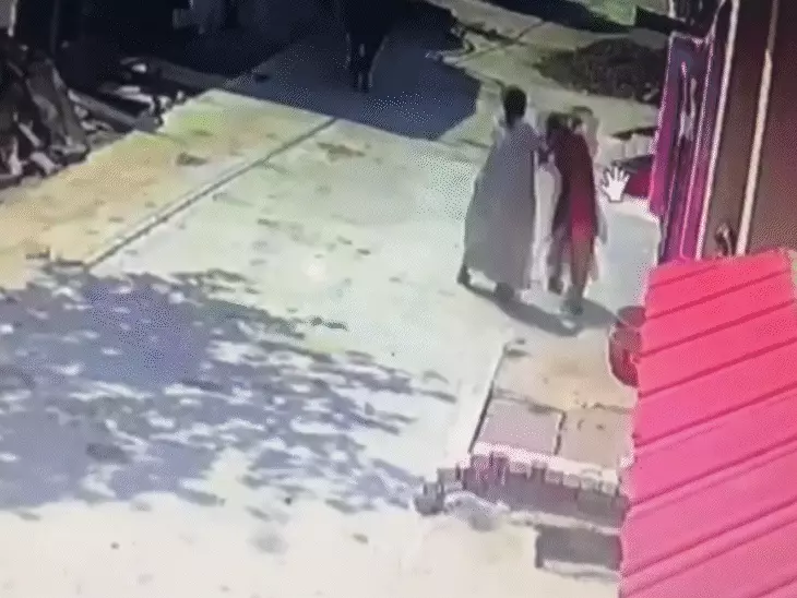 जबलपुर में नौकरानी से मारपीट और ठगी: नशा देकर 6.30 लाख निकाले, CCTV में कैद हुई क्रूरता