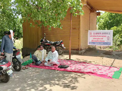 खंडवा में नगर परिषद पर भ्रष्टाचार के आरोप, कांग्रेस पार्षद ने शुरू किया आमरण अनशन