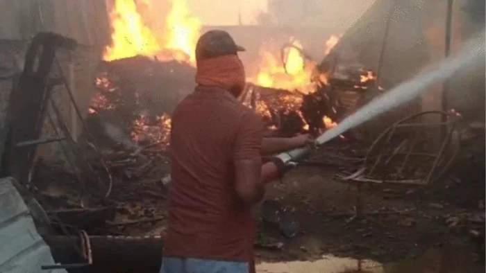 Gwalior Fire News: फोम के गोदाम में भीषण आग, तपिश से जिम की मशीनें पिघलीं