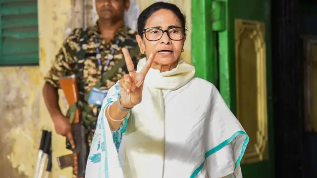 Bengal में बड़ा सियासी घटनाक्रम: विधानसभा भंग, तमिलनाडु में सरकार बनाने की हलचल तेज