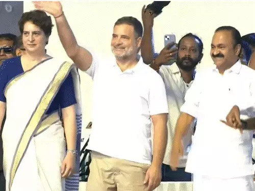 Kerala में VD Satheesan ने ली मुख्यमंत्री पद की शपथ, 60 साल बाद पूरी कैबिनेट ने साथ लिया शपथ ग्रहण