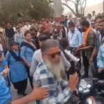 इंदौर में सिस्टम की संवेदनहीनता: युवक के शव को बाइक पर लेकर 9 घंटे भटकते रहे परिजन