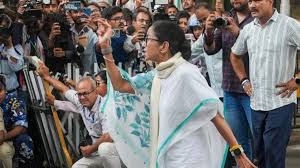 भवानीपुर स्ट्रॉन्ग रूम में Mamata Banerjee का दौरा, Election Commission ने दी सफाई