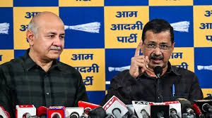 Delhi हाई कोर्ट का सख्त रुख: Kejriwal-Sisodia को जवाब दाखिल करने का आखिरी अवसर