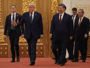 Donald Trump ने चीन में खाई भुनी बतख और आइसक्रीम, जिनपिंग संग देखा हैवन टेंपल