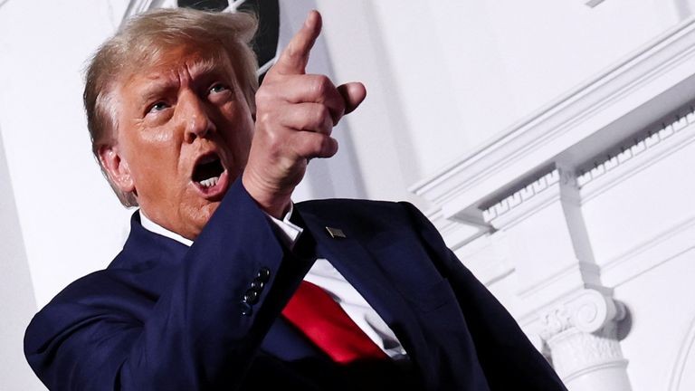 H-1B Visa Fee विवाद: अमेरिकी कोर्ट ने ट्रंप प्रशासन का 1 लाख डॉलर शुल्क रद्द किया, राजनीति गरमाई