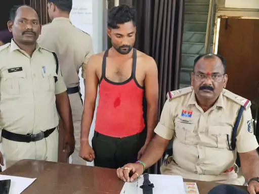 बिलासपुर में युवक पर चाकू से जानलेवा हमला, पत्नी ने नकाब हटाकर आरोपी को पहचाना