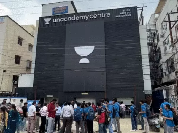 लखनऊ अग्निकांड के बाद इंदौर में बड़ा एक्शन, 10 कोचिंग सेंटर और भवन सील; फायर सेफ्टी में मिली गंभीर लापरवाही