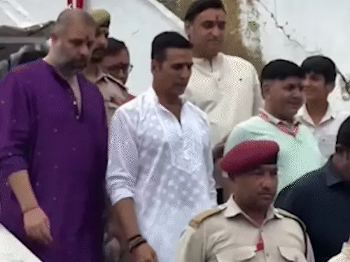 Akshay Kumar at Vaishno Devi: 'Welcome To The Jungle' रिलीज से पहले मां वैष्णो देवी के दरबार पहुंचे अभिनेता