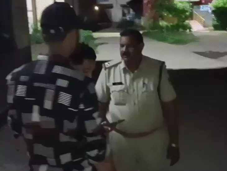 जबलपुर में दर्दनाक सड़क हादसा: तेज रफ्तार हेरियर कार ने बाइक को मारी टक्कर, दो युवकों की मौत