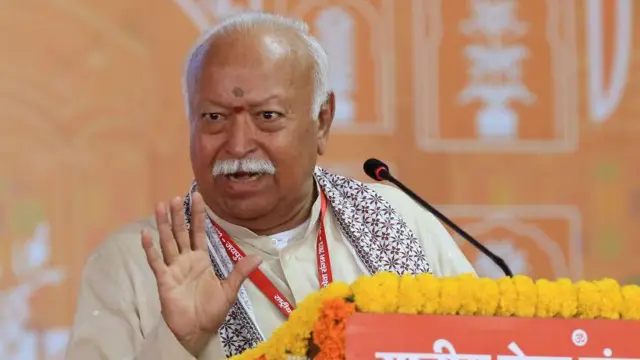 Mohan Bhagwat Statement: RSS प्रमुख मोहन भागवत बोले- दुनिया की चुनौतियों का समाधान भारत के विचार और संस्कृति में