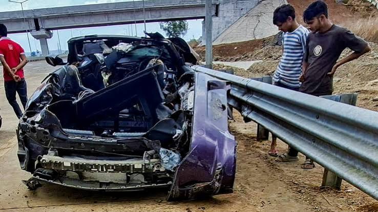 High Speed BMW Crash: ठाणे में 251kmph की रफ्तार ने छीनी 2 युवकों की जान