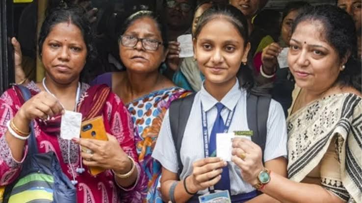 West Bengal Budget DA में इजाफा, महिलाओं के लिए Free Bus Service और 1 लाख सरकारी नौकरियां