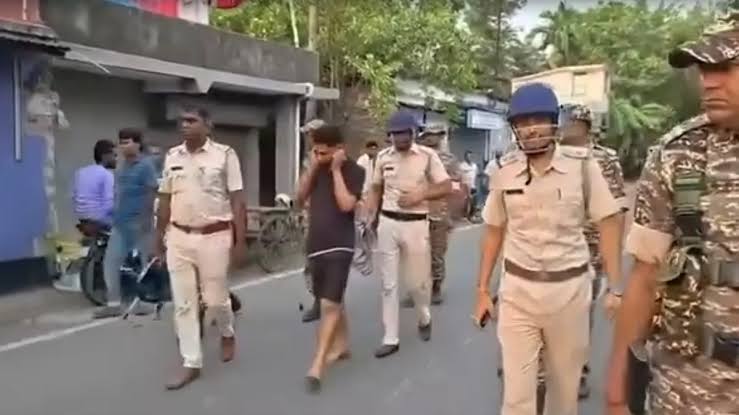 TMC नेता जहांगीर खान की सड़क पर परेड, कान पकड़कर मांगी माफी; 7 दिन में दूसरी बार पुलिस का बड़ा एक्शन