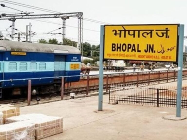NEET Exam 2026: Bhopal में तैयारियां तेज, रेलवे स्टेशनों पर भीड़ प्रबंधन और अनाउंसमेंट सिस्टम पर विशेष फोकस