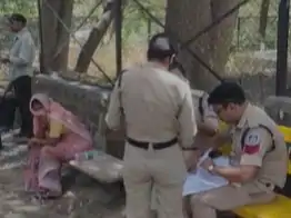 भोपाल में 17 वर्षीय छात्रा ने लगाई फांसी: कमरे से मिला मोबाइल और गर्भनिरोधक गोलियों का पत्ता, जांच में जुटी पुलिस