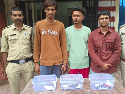 खंडवा में अवैध हथियारों का खुलासा: गैंगस्टर अमन लाला से पूछताछ में मिली 3 देसी पिस्टल, 4 आरोपी गिरफ्तार