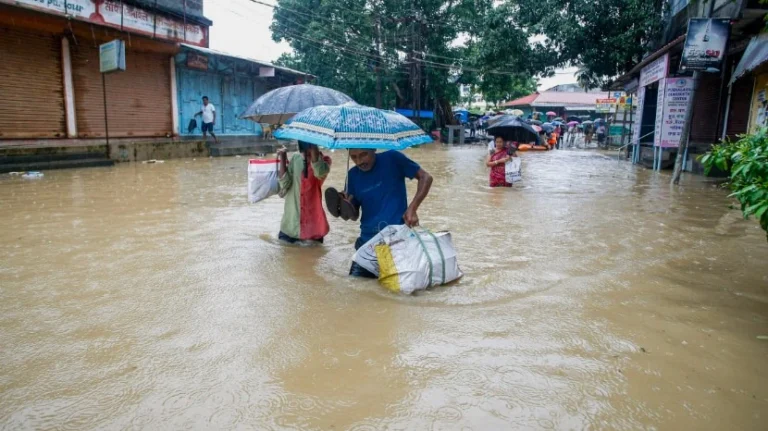 IMD Rain Alert: महाराष्ट्र, मध्य प्रदेश, गुजरात और ओडिशा समेत कई राज्यों में Heavy Rain की चेतावनी