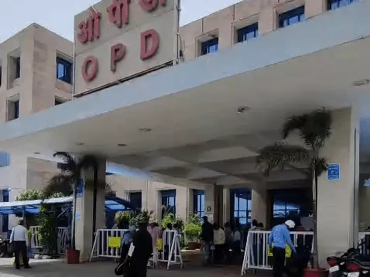 भोपाल में AIIMS की नर्सिंग ऑफिसर ने की आत्महत्या, स्कूल से लौटे मासूम बोले- “हमें मम्मा के पास जाना है”