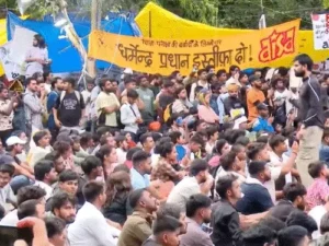 Abhijeet Deepke ने भाजपा कार्यकर्ताओं पर लगाए पत्थरबाजी के आरोप