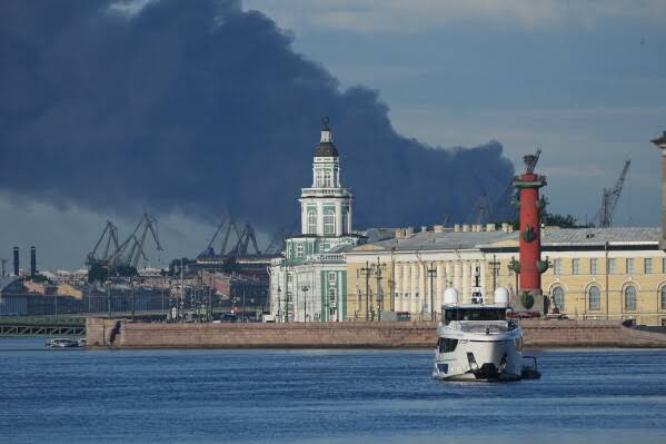 Russia-Ukraine War: यूक्रेन का St. Petersburg Oil Terminal पर बड़ा हमला, Energy Infrastructure को भारी नुकसान