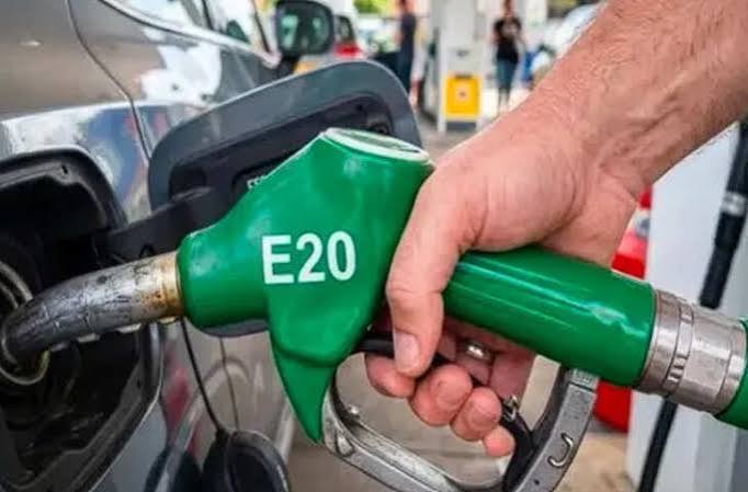 E20 Car Complaint: सर्विस के बाद भी नहीं ठीक हुई कार, कोर्ट बोला- नई Car दो या पूरा पैसा वापस करो