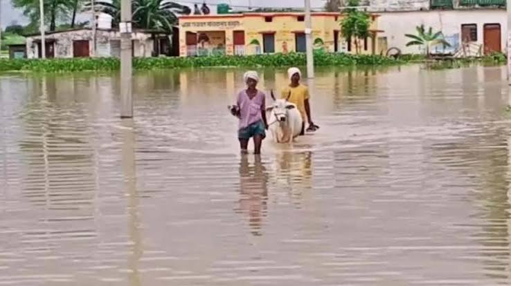 IMD Weather UP-Bihar के 18 जिलों में Heavy Rain Alert, Assam-Arunachal में बाढ़ का संकट