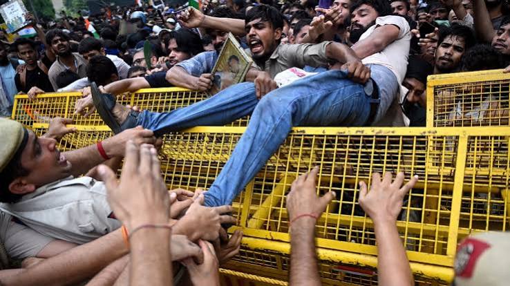 CJP Protest in Delhi: सुरक्षा के बीच 16 Metro Station बंद, बंगाल से पहुंचे 2 हजार CRPF जवान