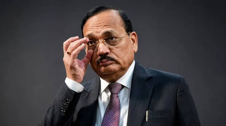 Cockroach Police Action Case: SC में नहीं चली याचिका, CJI Surya Kant की सख्त टिप्पणी से मचा हड़कंप