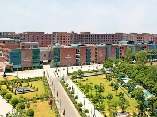 LPU Impact Feature: ₹2.5 करोड़ तक के प्लेसमेंट, Industry-Based Degree और Global Tech Experience से इंजीनियरिंग शिक्षा को नई दिशा
