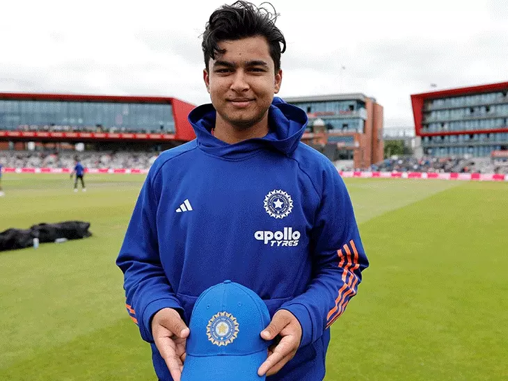 IND vs ENG: डेब्यू कैप मिलते ही भावुक हुए वैभव सूर्यवंशी, भारत के सबसे युवा क्रिकेटर बने; इंग्लैंड ने रचा बड़ा रिकॉर्ड