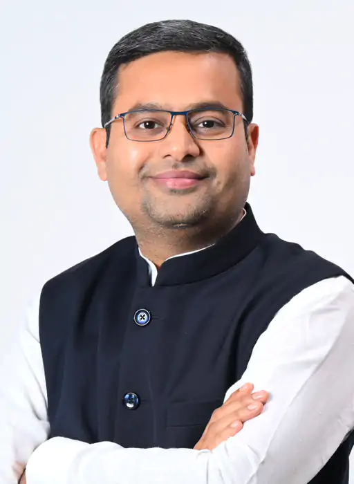 कांग्रेस में नेतृत्व बदलाव की चर्चा के बीच भाजपा का हमला, बोली- 3 साल में टीम तक नहीं बना सके दीपक बैज