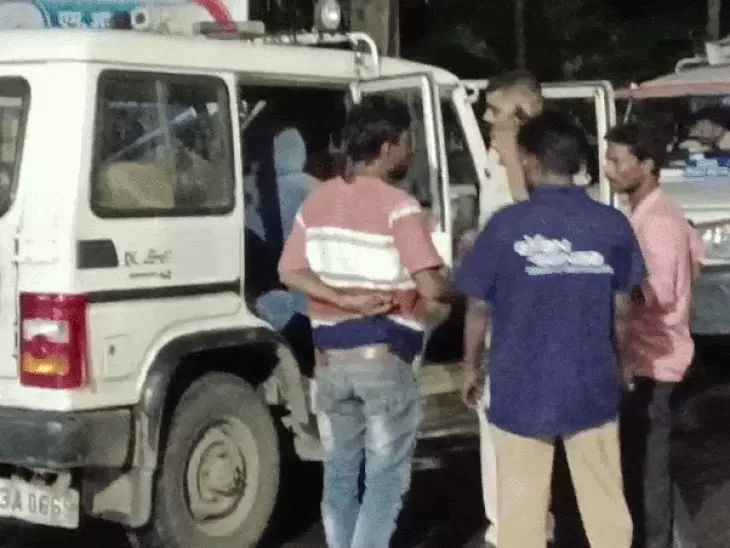 जबलपुर में साले ने जीजा को मारा चाकू:पीठ में जाकर धंसा, अस्पताल पहुंचा घायल;डॉक्टर ने ऑपरेशन कर निकाला बाहर, आरोपी फरार