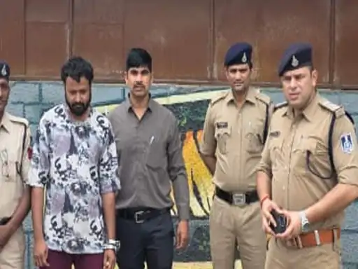 इंदौर में नशे और अवैध शराब के खिलाफ कार्रवाई, 5 आरोपी गिरफ्तार
