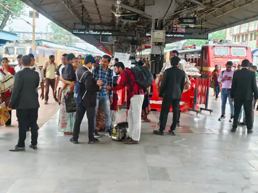 बिलासपुर रेलवे का सख्त अभियान: एक दिन में 342 बेटिकट यात्री पकड़े, 2.64 लाख का जुर्माना वसूला