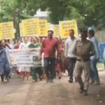 Bhopal News: नगर निगम की कार्रवाई पर उठे सवाल, 10 नंबर की सील दुकान खुलने से नाराज रहवासी सड़क पर उतरे