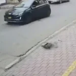 इंदौर में पाइपलाइन टेस्टिंग के दौरान फटी सड़क, CCTV में कैद हुआ खौफनाक मंजर