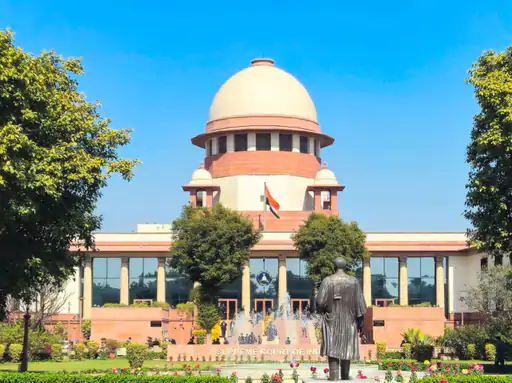 सुप्रीम कोर्ट में रिपोर्ट: 251 लोकसभा सांसदों पर आपराधिक मामले, 4,192 केस लंबित