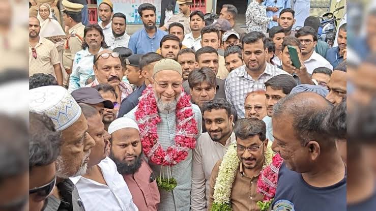 UP Election 2027: 5 राज्यों की 12 पार्टियां मैदान में, ओवैसी-चंद्रशेखर-पल्लवी के दम पर बदल सकता है चुनावी समीकरण