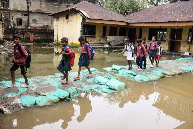Monsoon Alert: UP के 47 जिलों में बारिश का अलर्ट, Odisha में 67 हजार लोग Flood से प्रभावित
