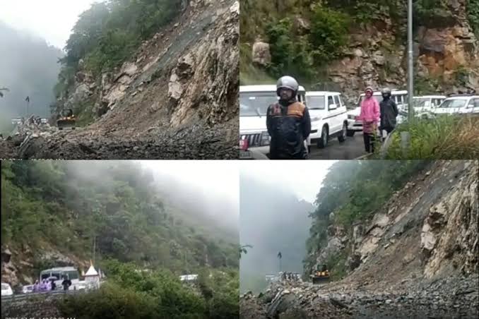 Monsoon Update: उत्तराखंड में Landslide से Highway बंद, UP में सड़कों पर नाव